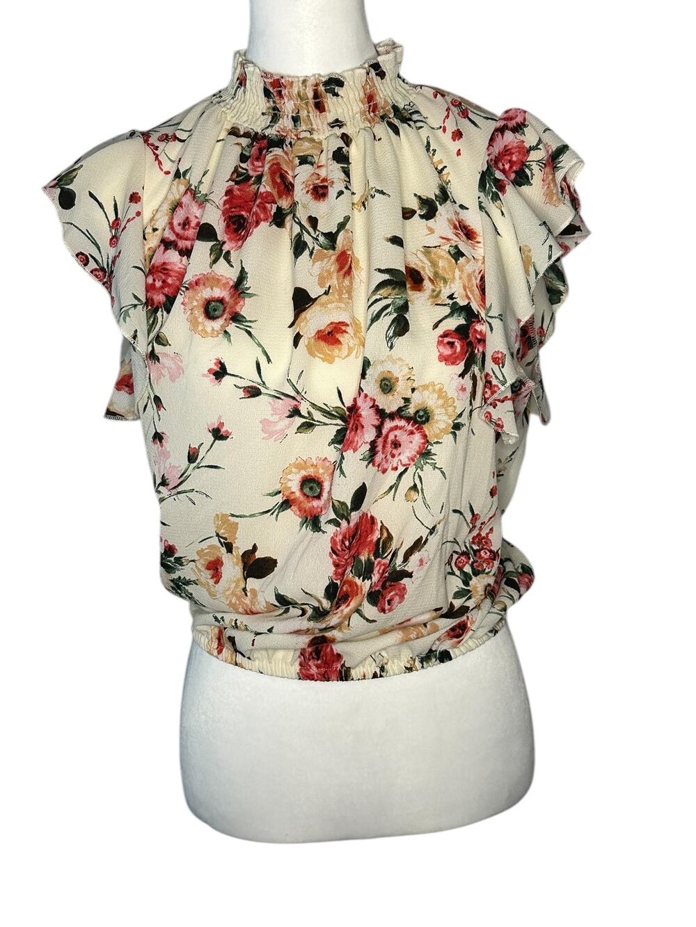 Discreet Juniors Large Floral Short Sleeve Top